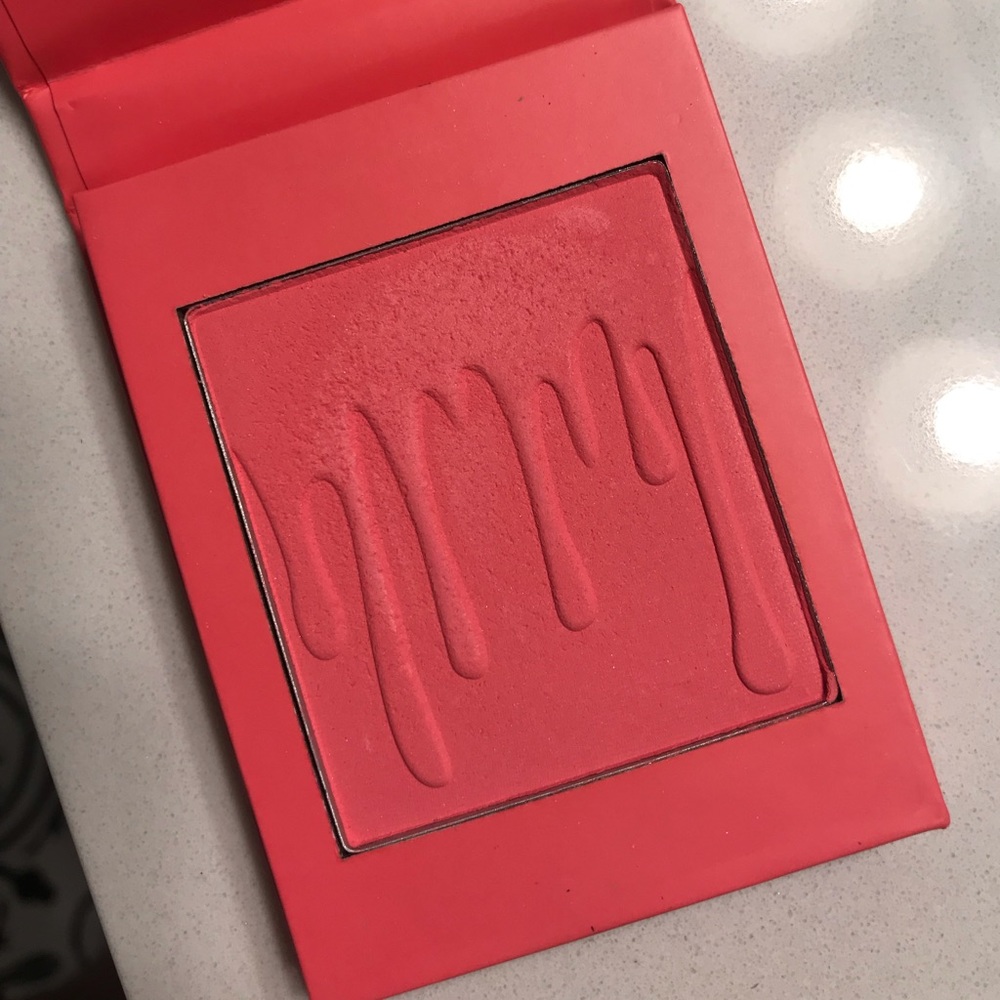 Kylie Cosmetics Powder Blush Virginity